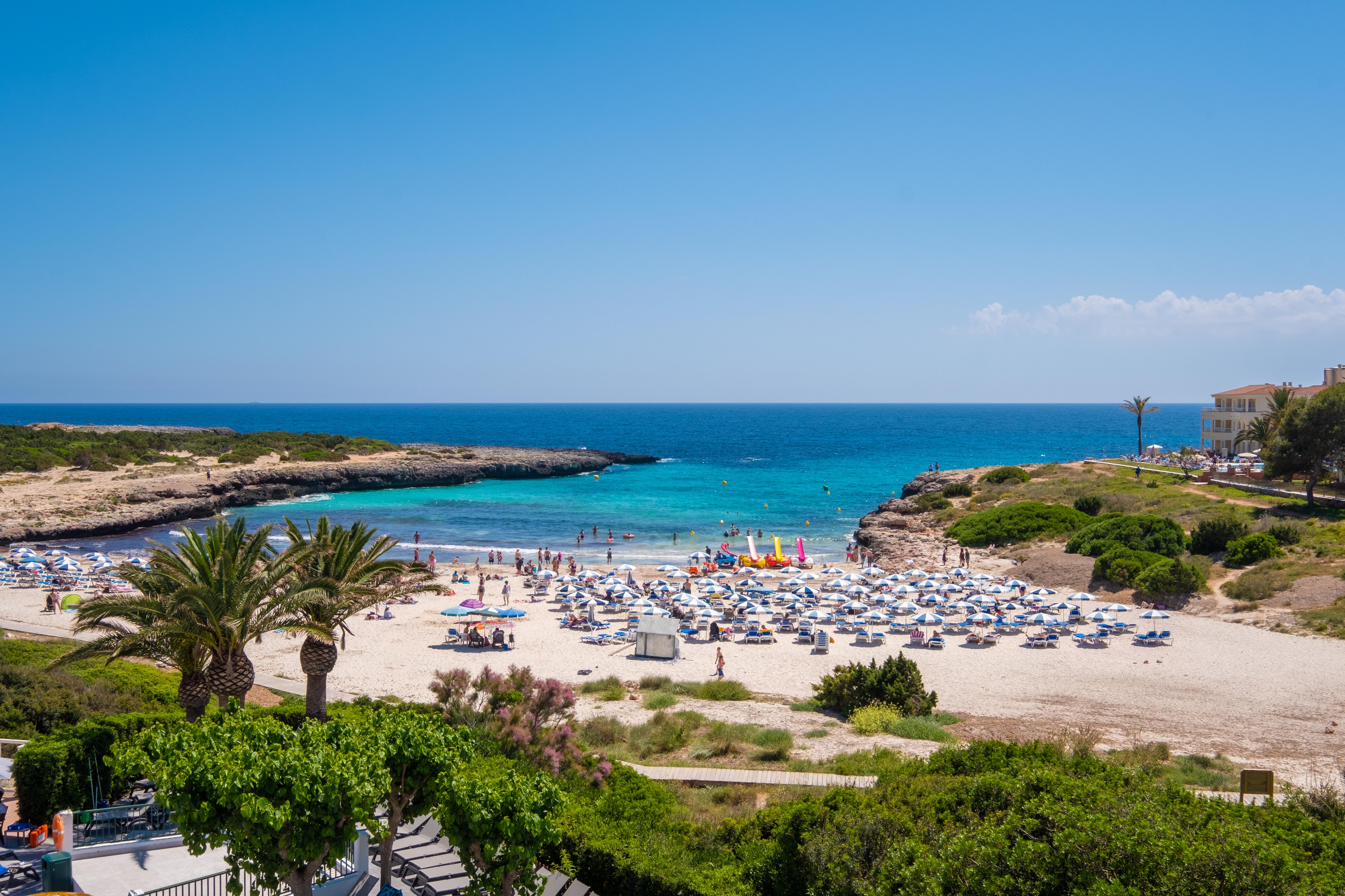 Fergus Style Carema Beach Aparthotel Cala'N Bosch  Exterior photo